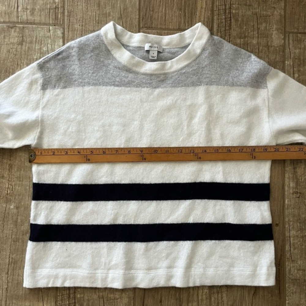 $210 REISS Allegra Wool Blend Striped Crew Sweater Jumper White GreyNavy Small - Picture 2 of 9